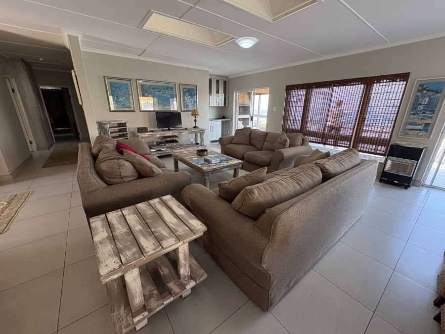 6 Bedroom Property for Sale in Cintsa East Eastern Cape